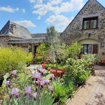 אסטנג B&B Manoir De La Fabregues מראה חיצוני תמונה