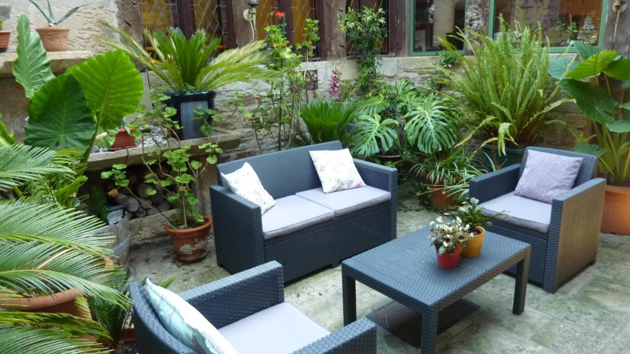 אסטנג B&B Manoir De La Fabregues מראה חיצוני תמונה