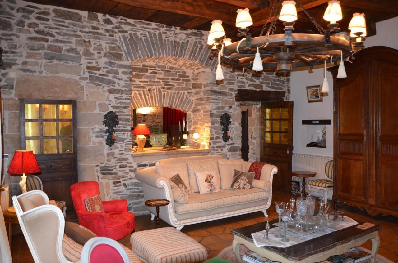 אסטנג B&B Manoir De La Fabregues מראה חיצוני תמונה